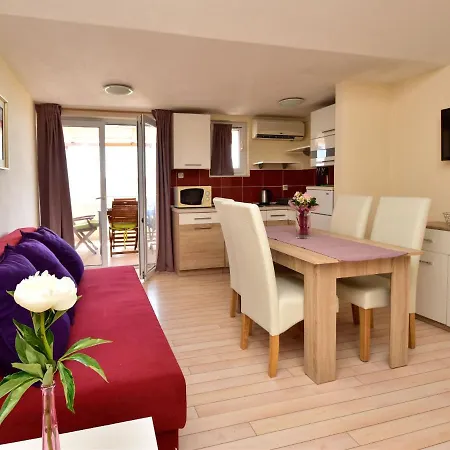Apartament Melandura-10 By Interhome Dinjiška